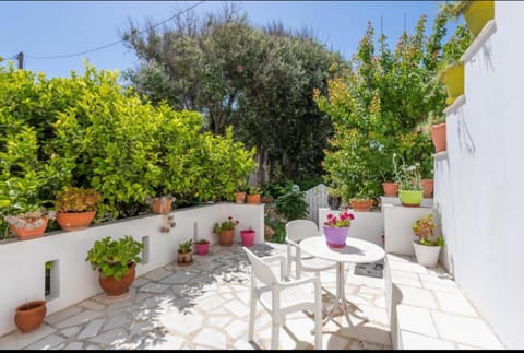 Orion 2 Hotel in Naousa