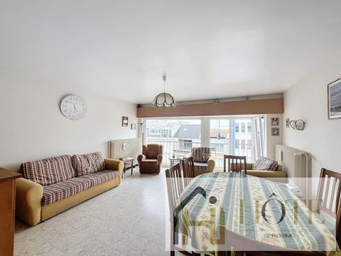 Esplanade Charme: Aperçu Mer & Garage Apartment in Bray-Dunes