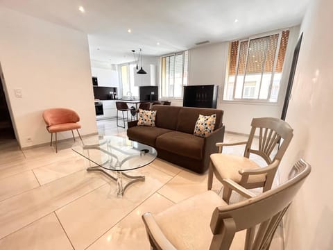 Exception- 6 pers NEUF Hyper centre - Clim Apartment in Saint-Raphael