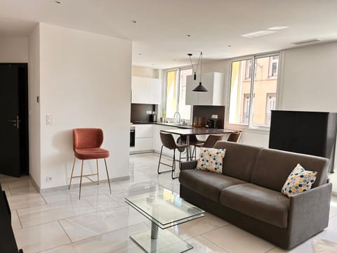 Exception- 6 pers NEUF Hyper centre - Clim Apartment in Saint-Raphael