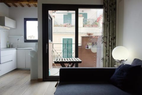 Balcony/Terrace, Kitchen or kitchenette, Living room, Photo of the whole room, Seating area, Dining area
