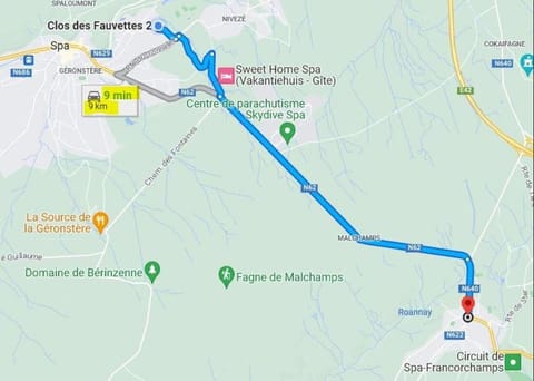 Chambre double proche du circuit Bed and Breakfast in Wallonia, Belgium