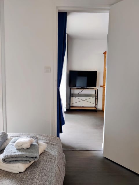 TV and multimedia, Bedroom