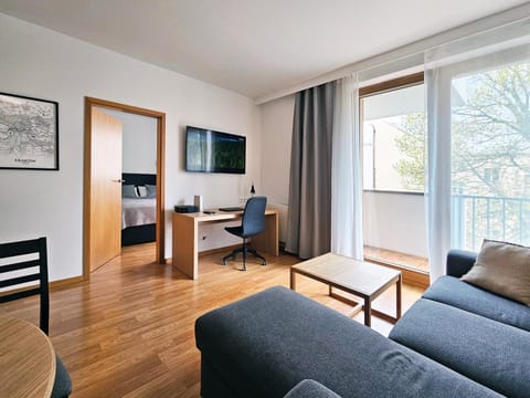 Communal lounge/ TV room, TV and multimedia, Living room, Photo of the whole room, Seating area