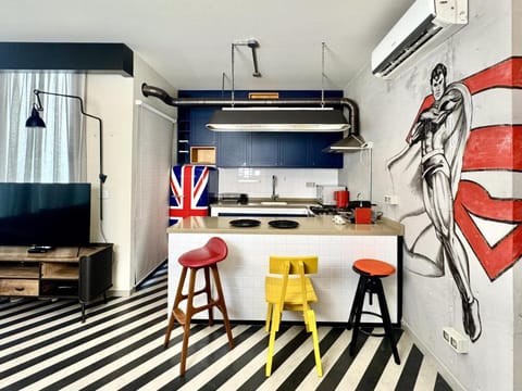 TV and multimedia, Kitchen or kitchenette, Dining area, air conditioner