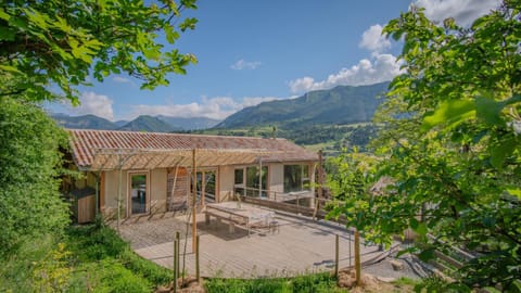 Property building, Patio, Spring, Mountain view