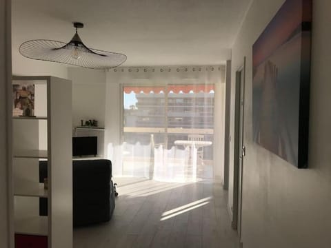 Studio « Oasis Provençale » Apartment in Antibes