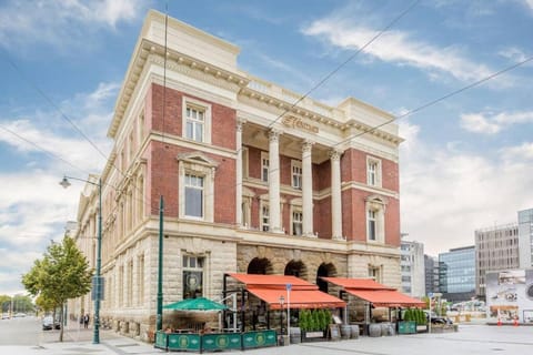 Property building, Day, Neighbourhood, City view, Street view, Location