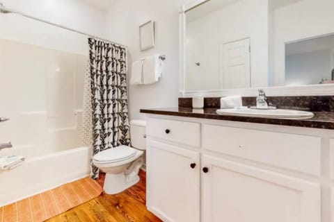 4014 private 2 pools beach dog friendly sleeps 10 House in Alabama