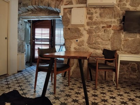 Living room, Breakfast