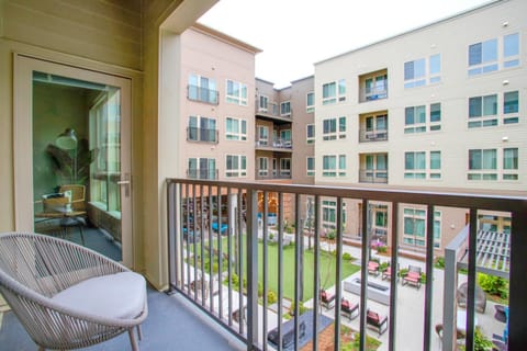 View (from property/room), Balcony/Terrace, Seating area