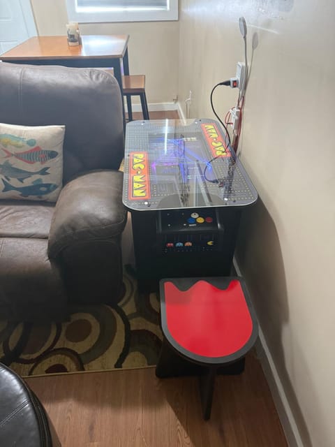 Game Room, Living room