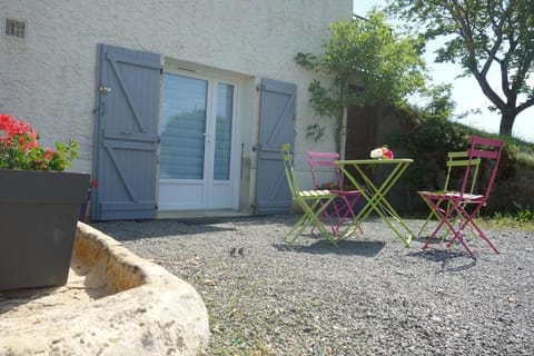 Logement des pivoines Apartment in Centre-Val de Loire