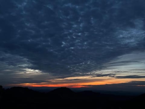 Natural landscape, View (from property/room), Balcony/Terrace, Mountain view, Mountain view, Sunset