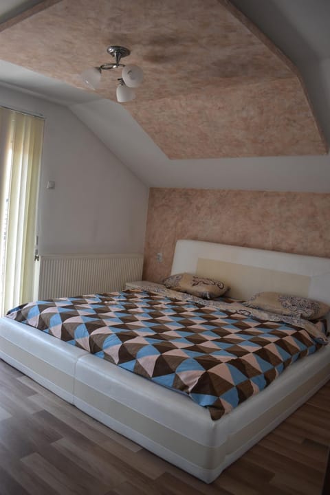 Balcony/Terrace, Bedroom, heating