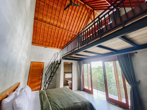 Bed, Photo of the whole room, Bedroom, bunk bed