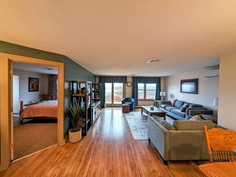 Acadia Luxury Penthouse Suite Apartment in Lamoine