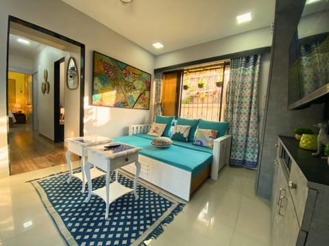Living room, Photo of the whole room