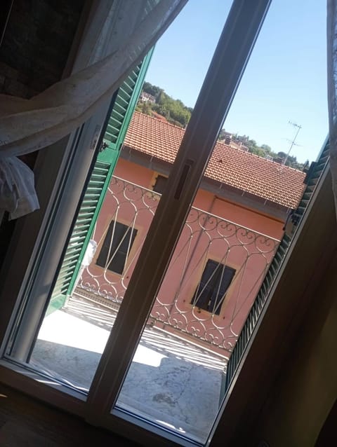 Orizzonte 5 Terre - VIA NAPOLI 85, Stazione Centrale - Centro Storico Apartment in La Spezia