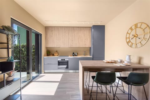 Kitchen or kitchenette, Living room, Dining area