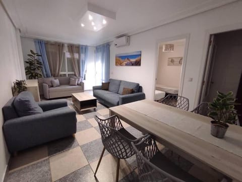 Living room, Dining area, air conditioner