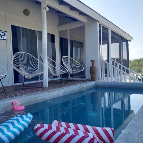 Swimming pool