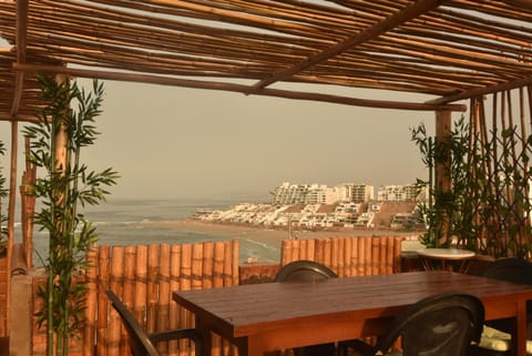 Patio, Restaurant/places to eat, Day, Natural landscape, View (from property/room), Balcony/Terrace, Balcony/Terrace, Banquet/Function facilities, Dining area, Sea view