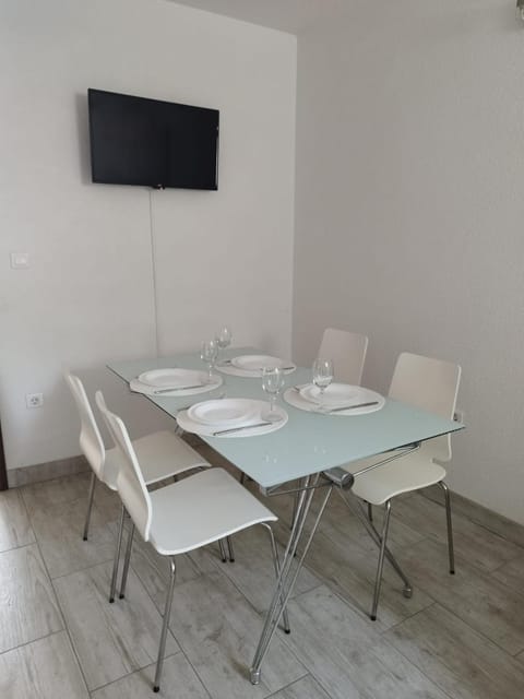 ApartmanA&J1111 Apartment in Šibenik-Knin County, Croatia