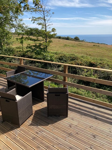 Bay View Hawkins Battery Holiday park Campground/ 
RV Resort in Plymouth