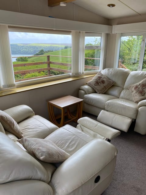 Bay View Hawkins Battery Holiday park Campground/ 
RV Resort in Plymouth