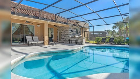 Patio, Pool view, Swimming pool, sunbed