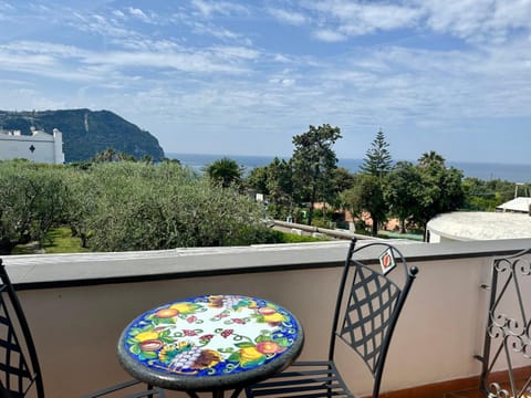 View (from property/room), Balcony/Terrace, Sea view