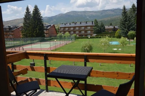 Patio, Garden, Balcony/Terrace, Tennis court, Mountain view