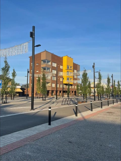Property building, Day, City view, Street view, Parking