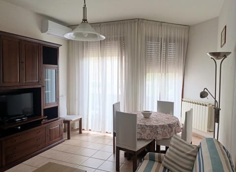 Living room, Dining area, furniture, air conditioner