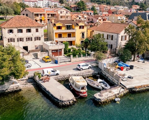 Beachfront Apartment More 2 Apartment in Dobrota