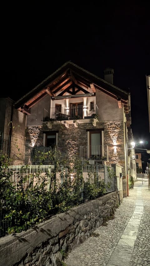 LA VIA DEL SALE accommodations holidays Nature lodge in Domodossola