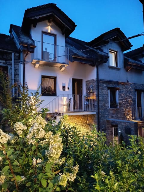 LA VIA DEL SALE accommodations holidays Nature lodge in Domodossola