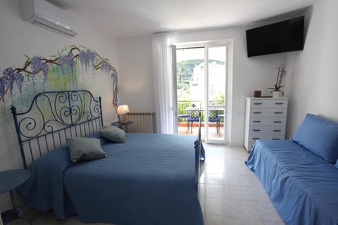 Living room, Photo of the whole room, Evening entertainment, air conditioner