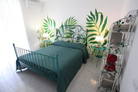 Bed, air conditioner