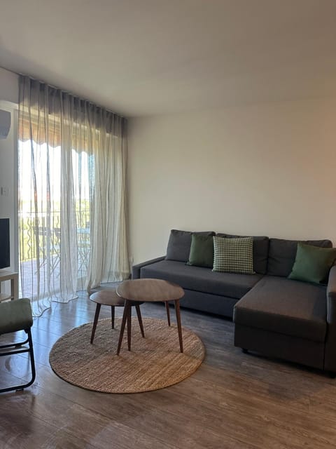 Appartement dans résidence avec piscine Apartment in Saint-Tropez