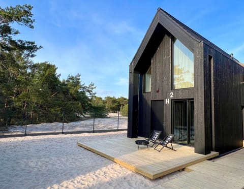 Property building, Natural landscape, sunbed