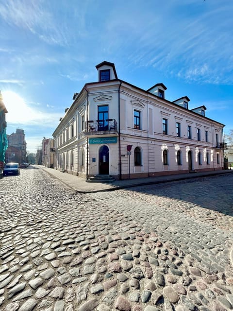 Property building, Street view