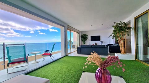 View (from property/room), Balcony/Terrace, Balcony/Terrace, Living room, Seating area