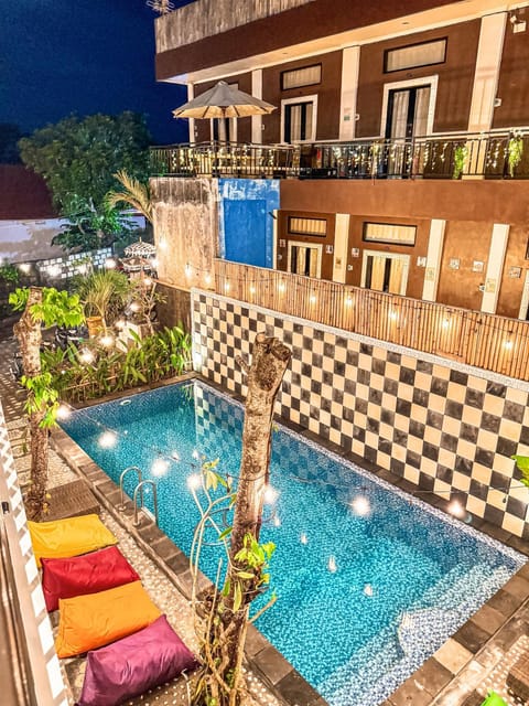 Pool view, Swimming pool