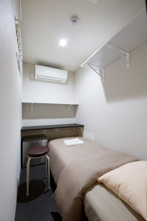 Bedroom, air conditioner