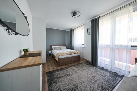 Bed, Balcony/Terrace, Bedroom