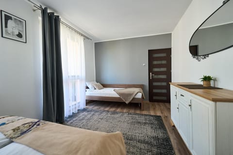 Bed, Balcony/Terrace, Bedroom