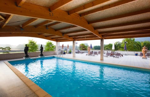 Swimming pool, Swimming pool