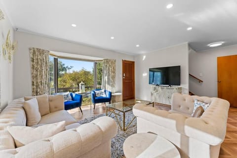 Not usually available – Lucky U! House in Auckland